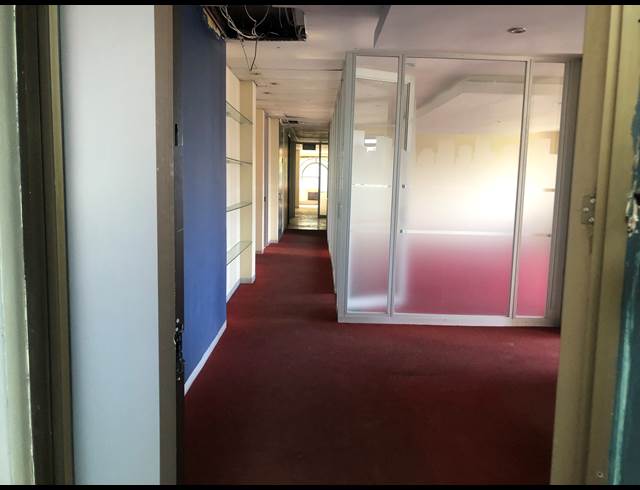 389M² OFFICE TO LET IN HYDE PARK
