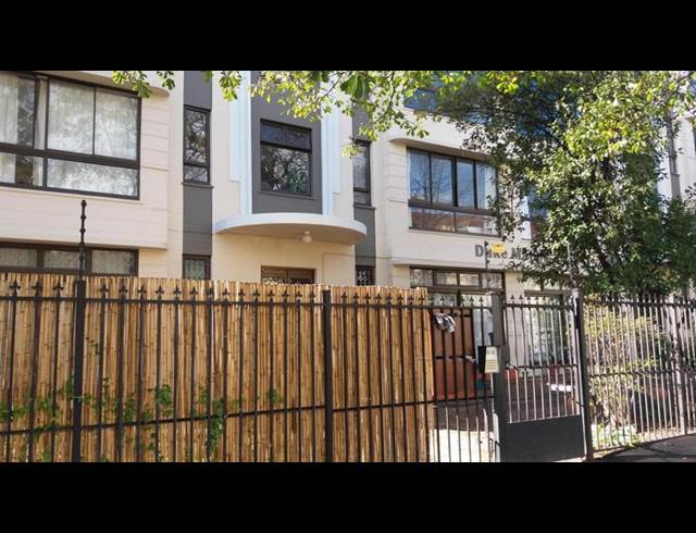 2 BEDROOM PROPERTY TO RENT IN RONDEBOSCH