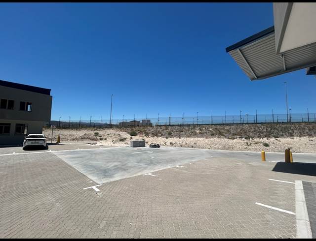 406M² WAREHOUSE TO LET IN SACKS CIRCLE INDUSTRIAL
