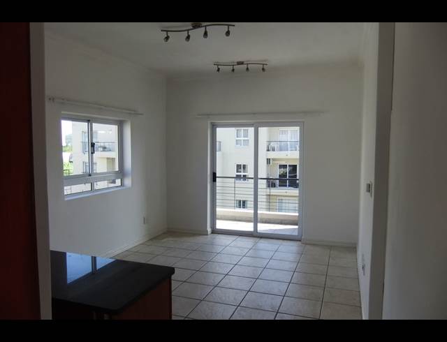 2 bed property to rent in TYGER WATERFRONT