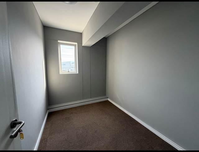 54M² OFFICE TO LET IN FIRGROVE