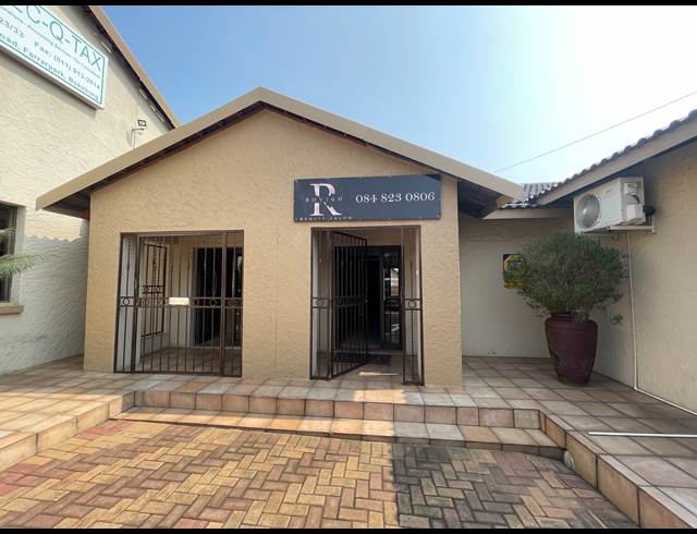 130M² OFFICE TO LET IN FARRAR PARK