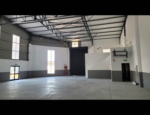 458M² WAREHOUSE TO LET IN ATLAS GARDENS