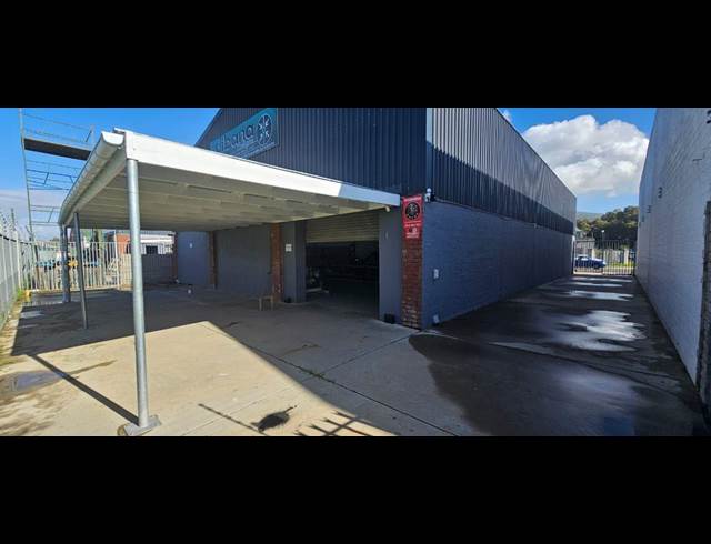 355M² WAREHOUSE TO LET IN CHARLESTON HILL
