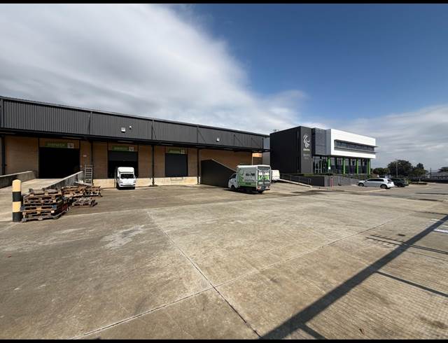 3,137M² WAREHOUSE TO LET IN HALFWAY HOUSE