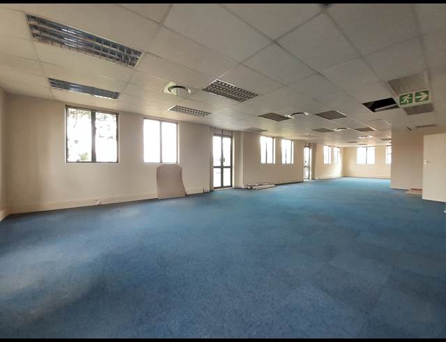 610M² OFFICE TO LET IN DIE HOEWES