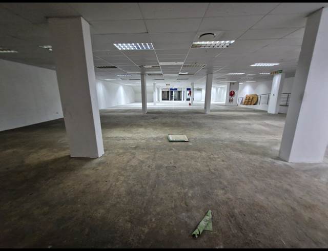 582M² WAREHOUSE TO LET IN MARSHALLTOWN