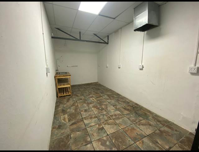370M² RETAIL TO LET IN PARKLANDS