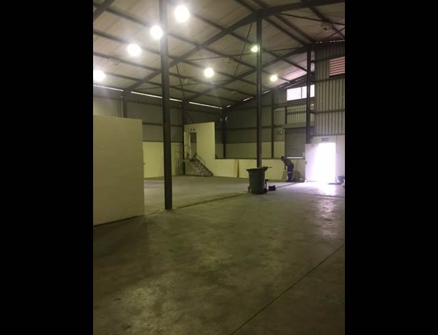 1,087M² FACTORY RENTED IN MAHOGANY RIDGE