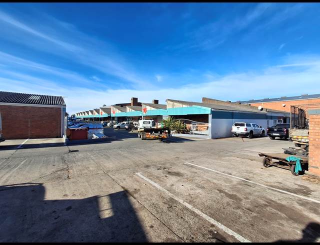 1,048M² WAREHOUSE TO LET IN CHISELHURST