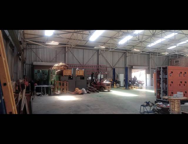 608M² WAREHOUSE TO LET IN CITY DEEP