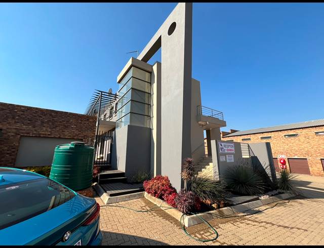 72M² OFFICE TO LET IN WITPOORT ESTATES