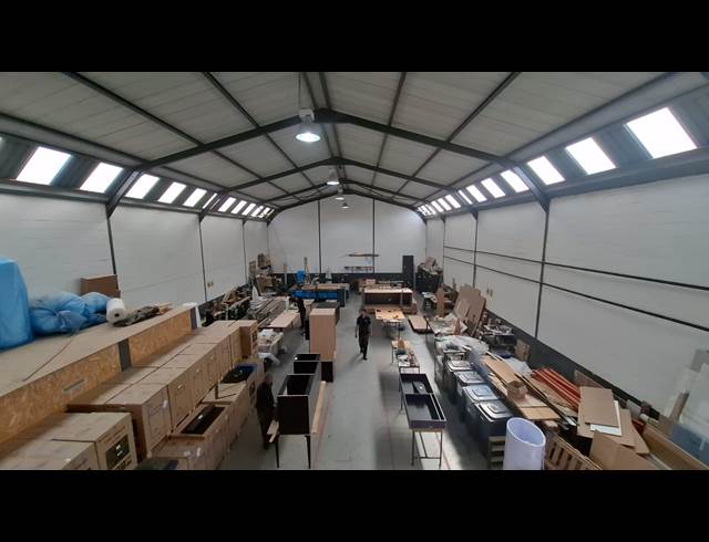 375M² WAREHOUSE TO LET IN STIKLAND INDUSTRIAL