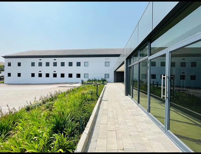 425M² OFFICE TO LET IN VORNA VALLEY