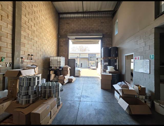 265M² WAREHOUSE TO LET IN STORMILL