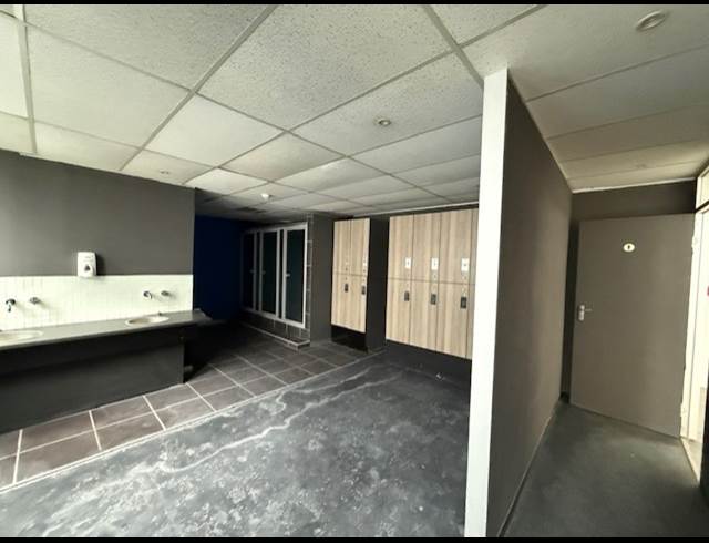 699M² OFFICE TO LET IN CAPE TOWN CITY CENTRE
