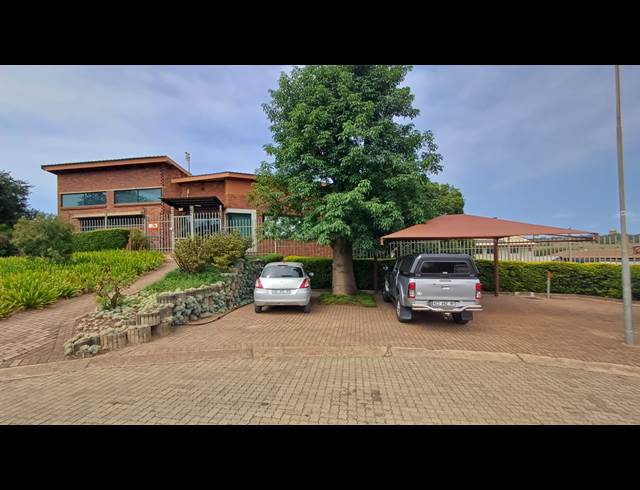 20M² SERVICED OFFICE TO LET IN ROCKY DRIFT