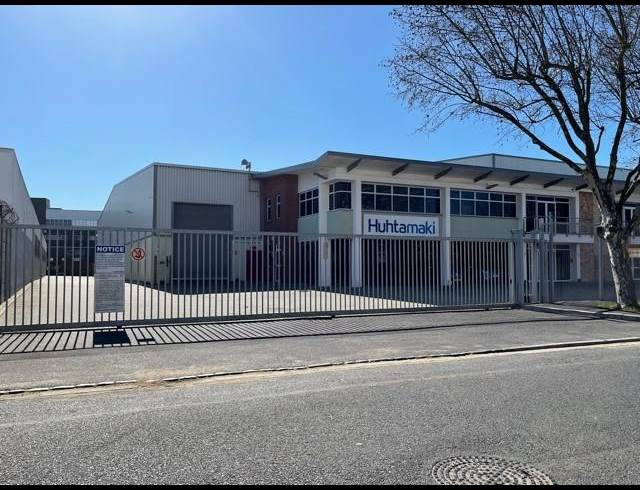 1,650M² WAREHOUSE TO LET IN NDABENI