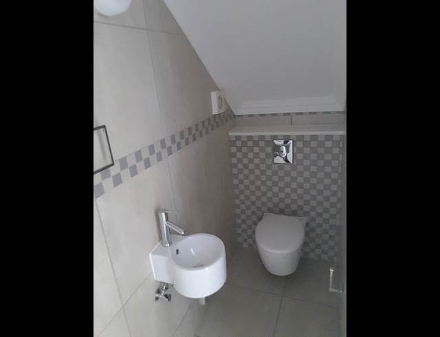 3 bed property to rent in EAST-RURAL