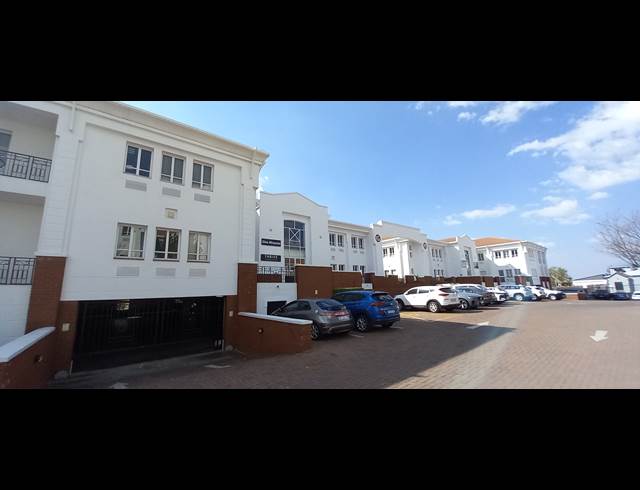 388M² OFFICE TO LET IN BRYANSTON