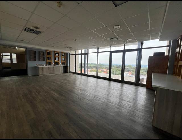 1,207M² OFFICE TO LET IN ROSEBANK