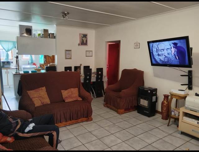 2 bed property to rent in WORCESTER CENTRAL