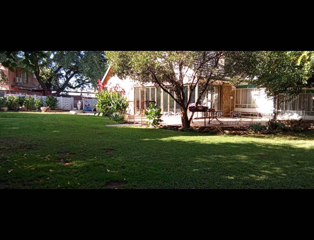 3 BEDROOM FREESTANDING TO LET IN FLAMWOOD
