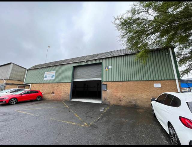 304M² WAREHOUSE TO LET IN PAROW EAST