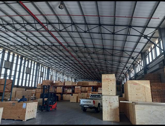 2,501M² WAREHOUSE TO LET IN POMONA