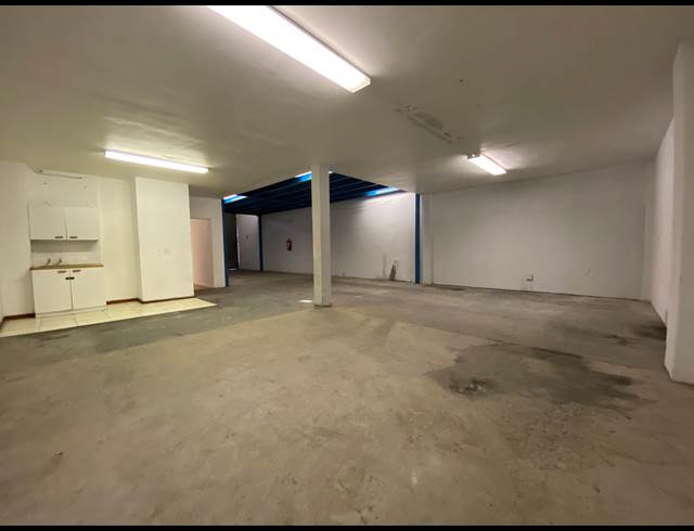 318M² WAREHOUSE TO LET IN MARCONI BEAM INDUSTRIA