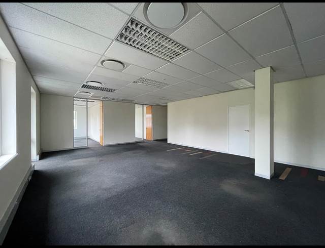 565M² OFFICE TO LET IN SANDTON CENTRAL