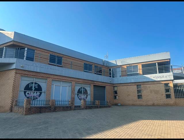 7,726M² WAREHOUSE TO LET IN MEADOWDALE