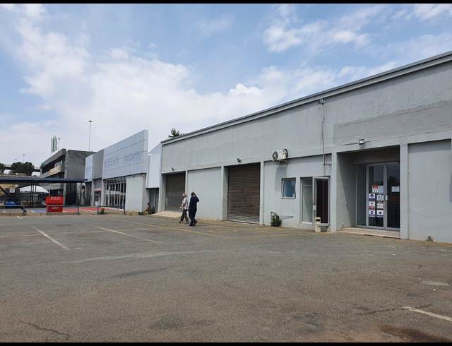 5,935M² WAREHOUSE TO LET IN CITY & SUBURBAN