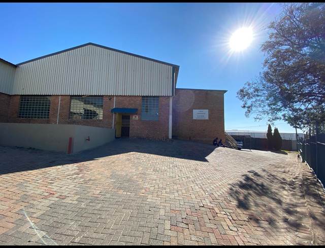 900M² WAREHOUSE RENTED IN CHLOORKOP
