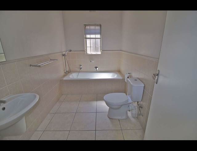 2 bed property to rent in WELGELEGEN 3