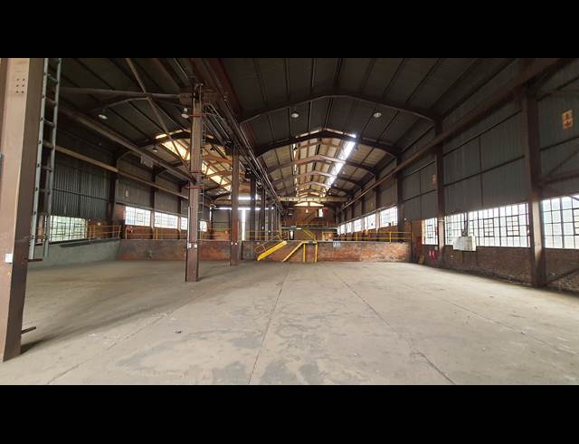 1,850M² WAREHOUSE TO LET IN CHLOORKOP
