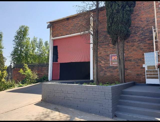 650M² WAREHOUSE RENTED IN WADEVILLE