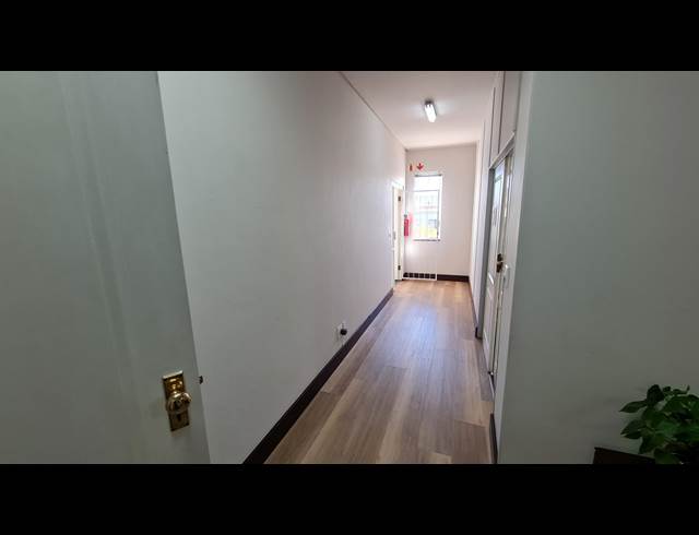 185M² OFFICE TO LET IN WESTLAKE
