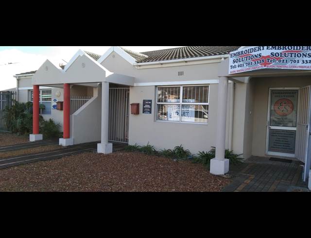 80M² OFFICE RENTED IN RETREAT