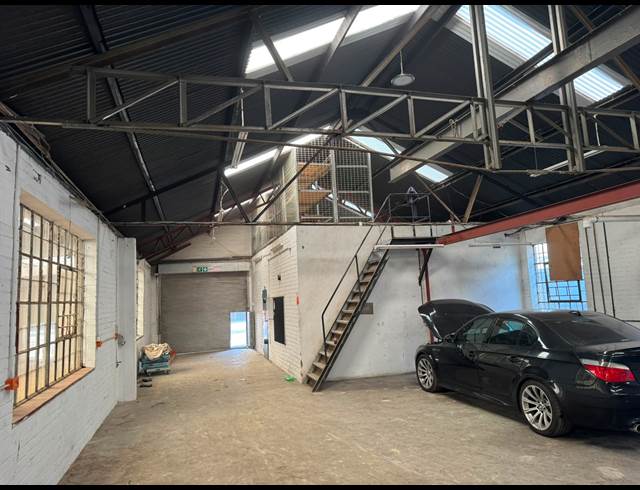 400M² WAREHOUSE TO LET IN BOOYSENS RESERVE