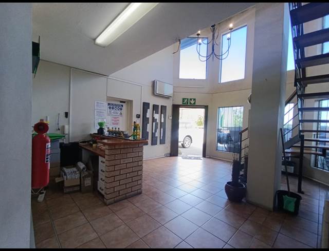 1,397M² WAREHOUSE TO LET IN MAHOGANY RIDGE