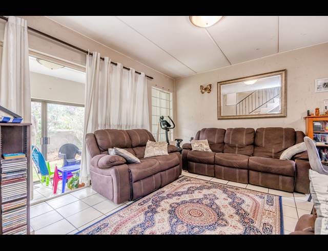 3 BEDROOM TOWNHOUSE RENTED IN NORTHGATE