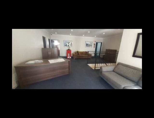 19M² OFFICE TO LET IN RANDJESPARK