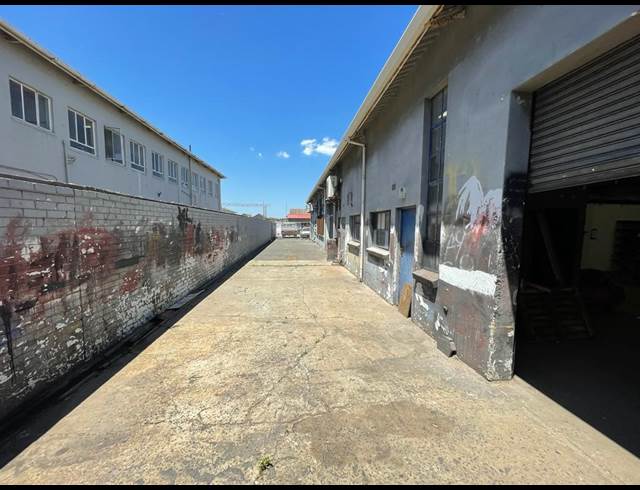 843M² WAREHOUSE TO LET IN PAARDEN EILAND