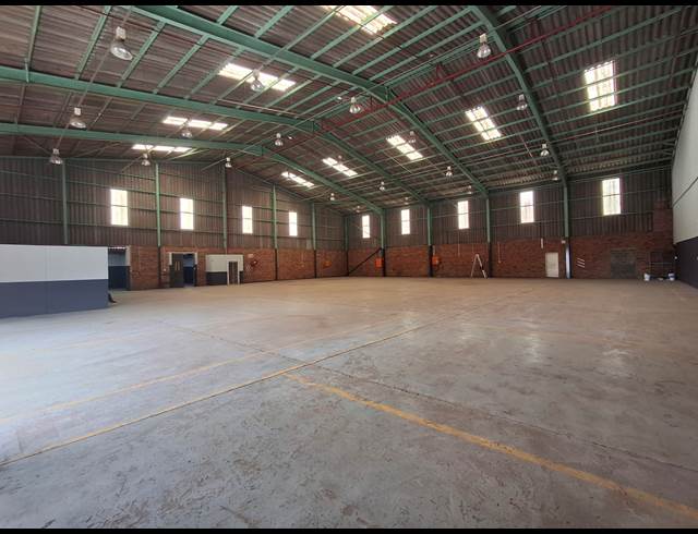 1,300M² WAREHOUSE RENTED IN WOODBROOK