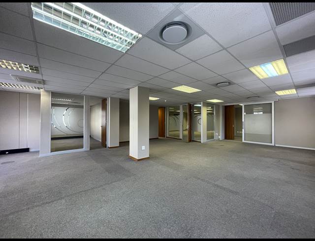 515M² OFFICE TO LET IN SANDTON CENTRAL