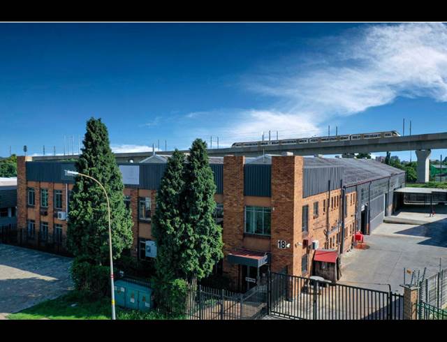 3,302M² WAREHOUSE TO LET IN ISANDO