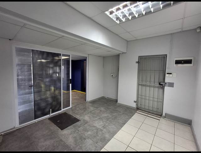 310M² OFFICE TO LET IN VINCENT