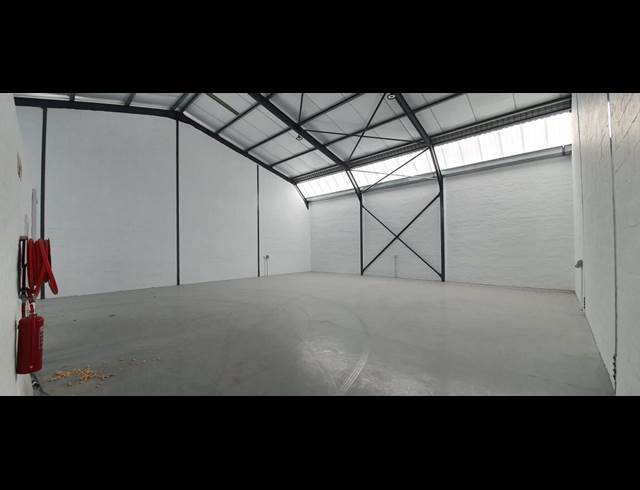 281M² WAREHOUSE TO LET IN AIRPORT INDUSTRIA