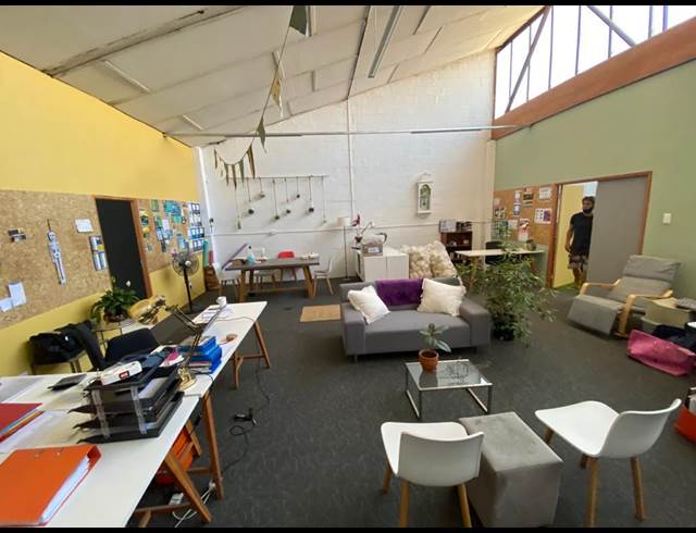 346M² WAREHOUSE RENTED IN PAARDEN EILAND